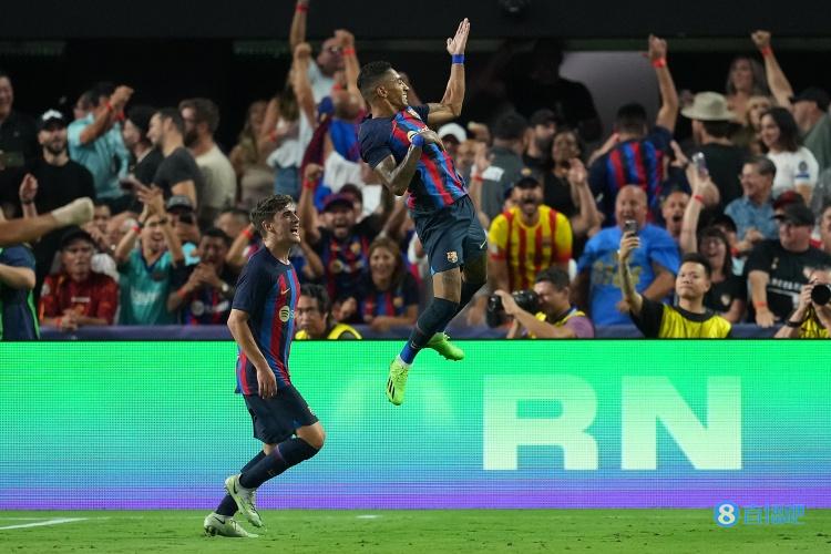 拉菲尼亚:内马尔告诉我,选择巴萨是不会后悔的决定