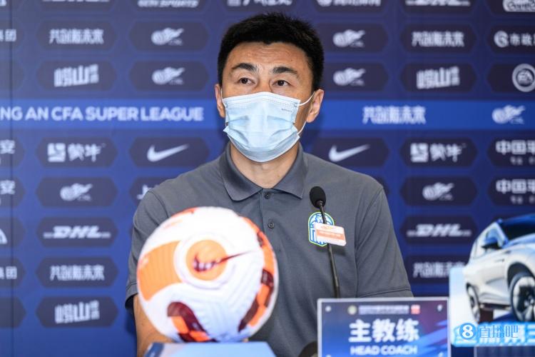 李玮锋:去掐别人脖子不是血性,像任航那样头破血流还坚持踢才是