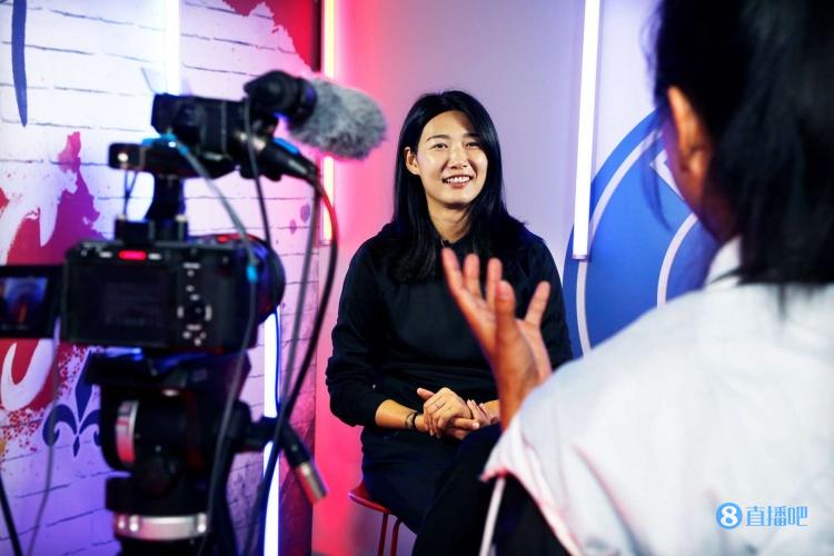 杨莉娜介绍签约大巴黎细节:流程特别正式,但没压迫感很轻松随意