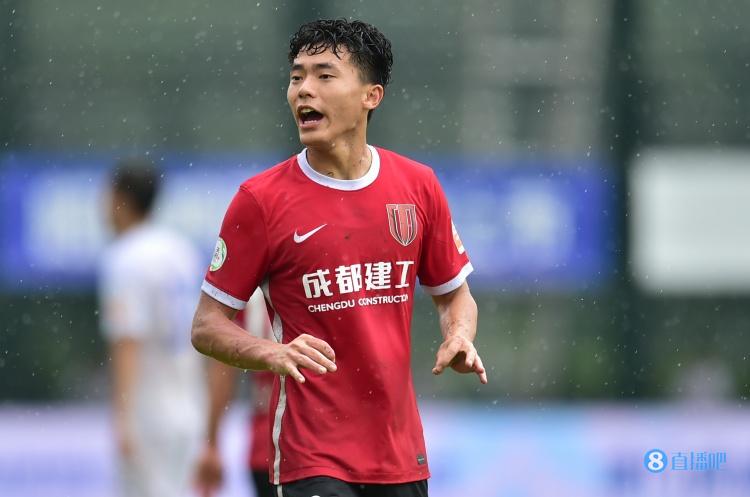 胡荷韬:为国字号球队出战内心十分满足,没想到能在国青踢主力