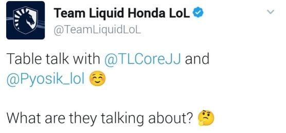 TL官推晒照:在餐桌上交谈的CoreJJ和Pyosik