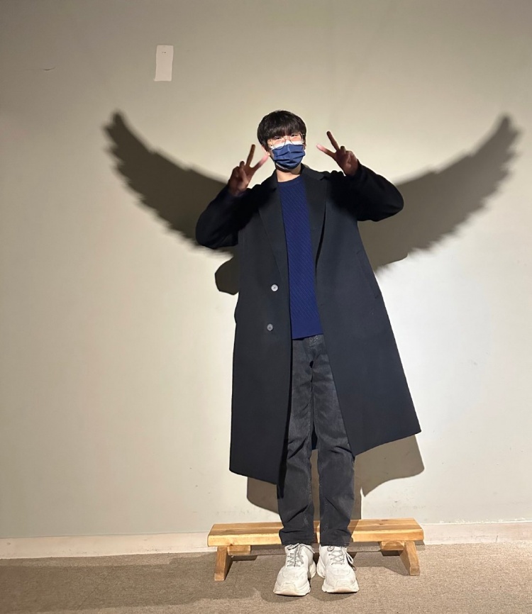 Ruler更新动态 昔日队友小花生在底下评论：天使载赫