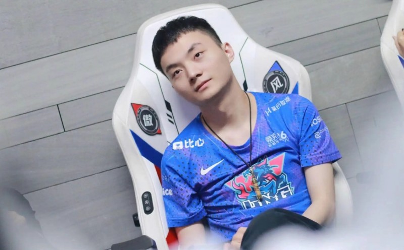 粉丝热议Light离队：老蛇队最后的人也走啦 谁允许他走了？