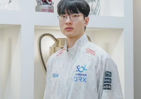 Rascal:T1和DK似乎是最强的 今年会蹭Deft没用完的会员卡锻炼