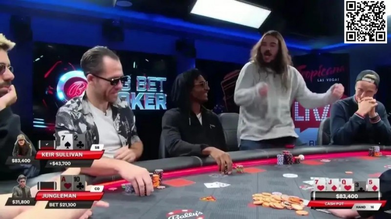 【EV扑克】野人河牌诈唬被72o抓诈,新人疯狂跳舞庆祝