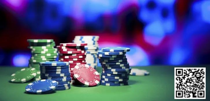 【EV扑克】牌局分析:转牌有人超额下注 还要继续看河牌吗?