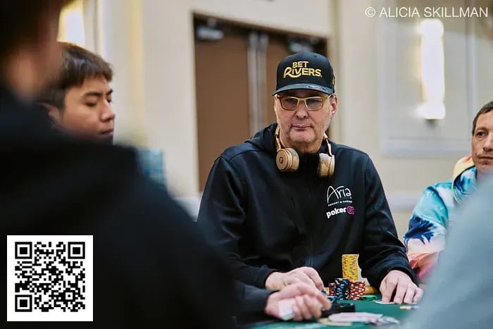 【EV扑克】惨遭唯一补牌绝杀淘汰，竟能含笑离场？这不像Hellmuth啊 | 主赛Day3