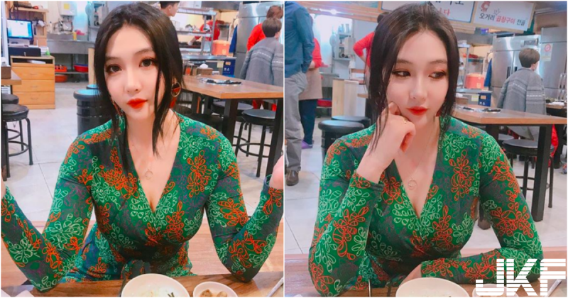 餐廳驚見「高顏值爆乳妹」火辣視角太犯規！滿滿的「美乳畫面」實在太養眼啦…