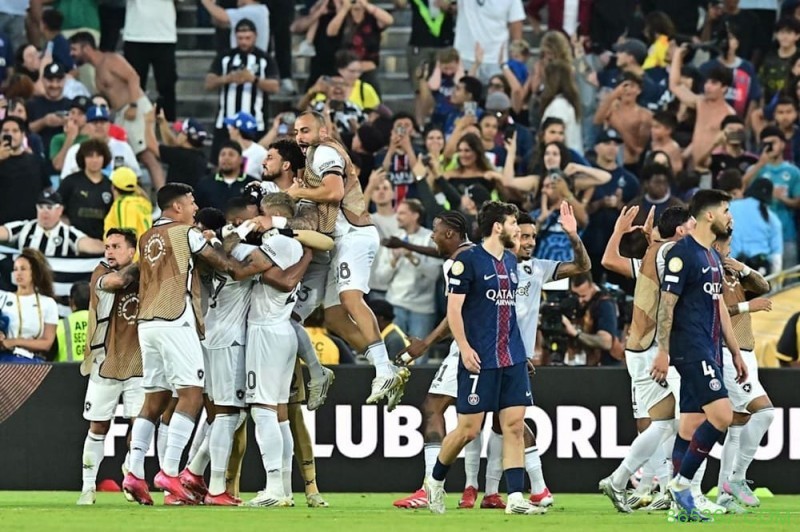 南美解放者杯vs欧洲足球：狂野激情与战术理性的碰撞