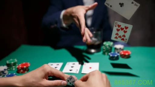 德州扑克中最容易被忽视的技巧：学会正确弃牌